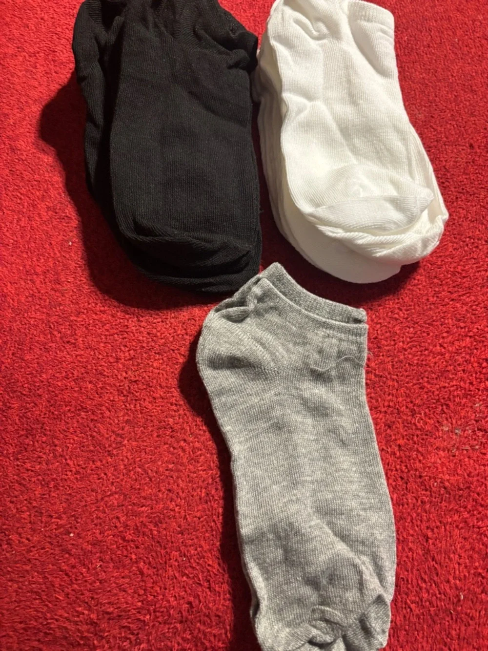 Men's No-Show Sock 10-Pairs 4- Black, 5-White & 1- Gray size 6-8 unisex New